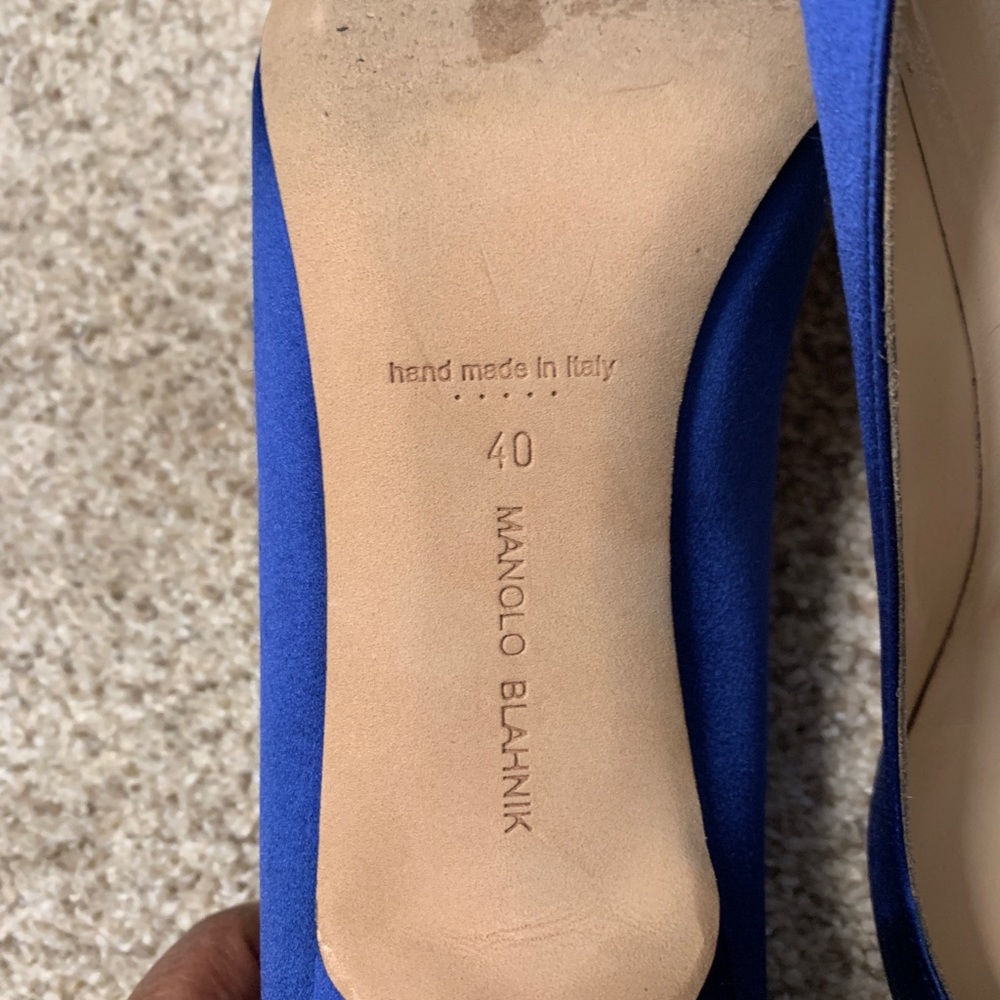 Authentic Manolo Blahnik Hangisi Heels - Picture 7 of 8
